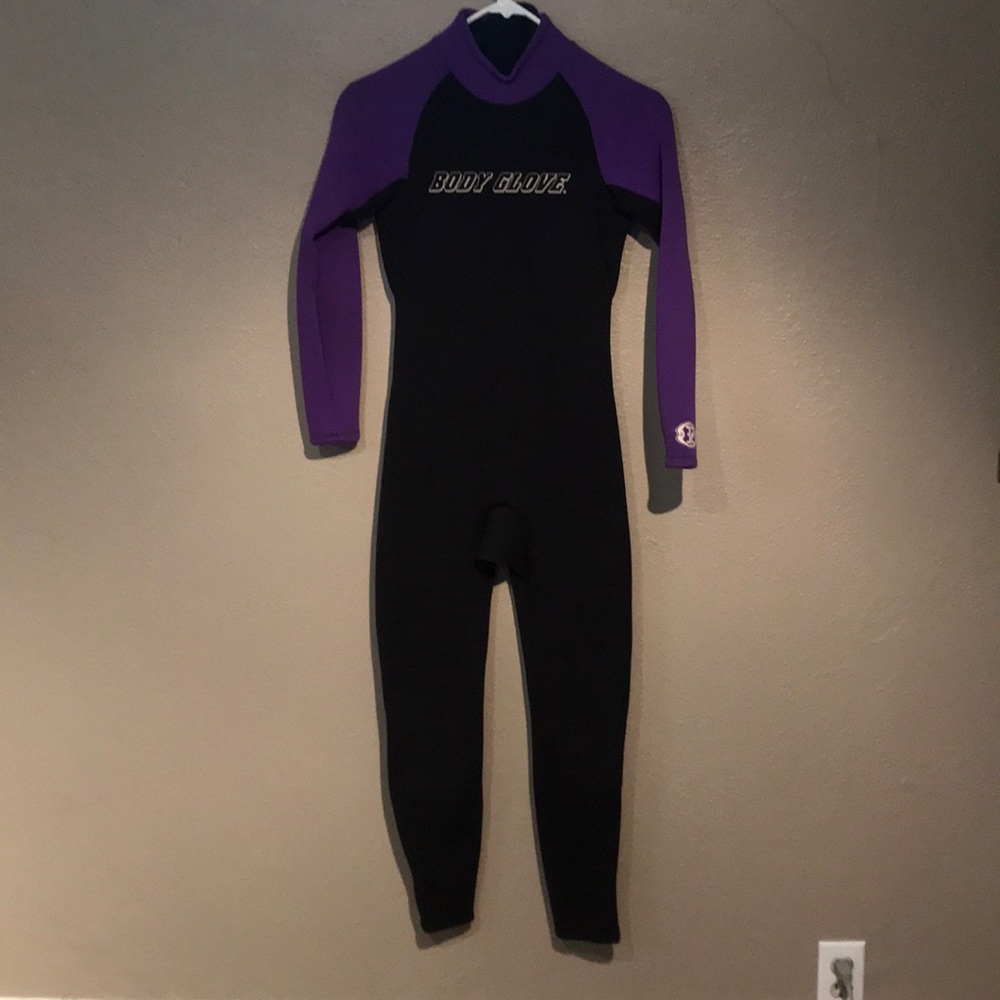 Wet suit